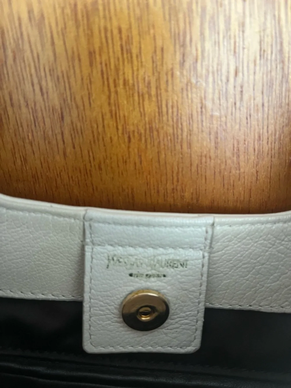 Yves Saint Laurent Mombasa Cream Leather Shoulder Bag with Ivory Handles - Picture 6 of 14